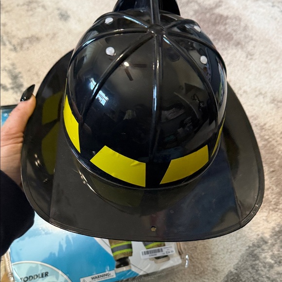Spirit Firefighter Costume Set with Black Helmet - Picture 5 of 6